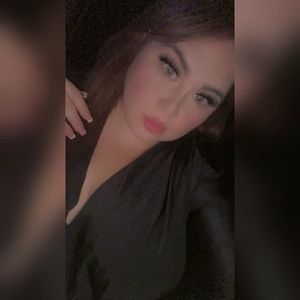 Meet your Posher, Yvette